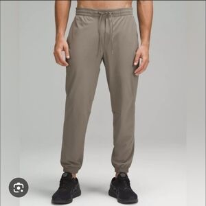 Lululemon License To Train Regular Jogger 30"